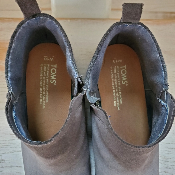 Toms booties - Picture 2 of 8